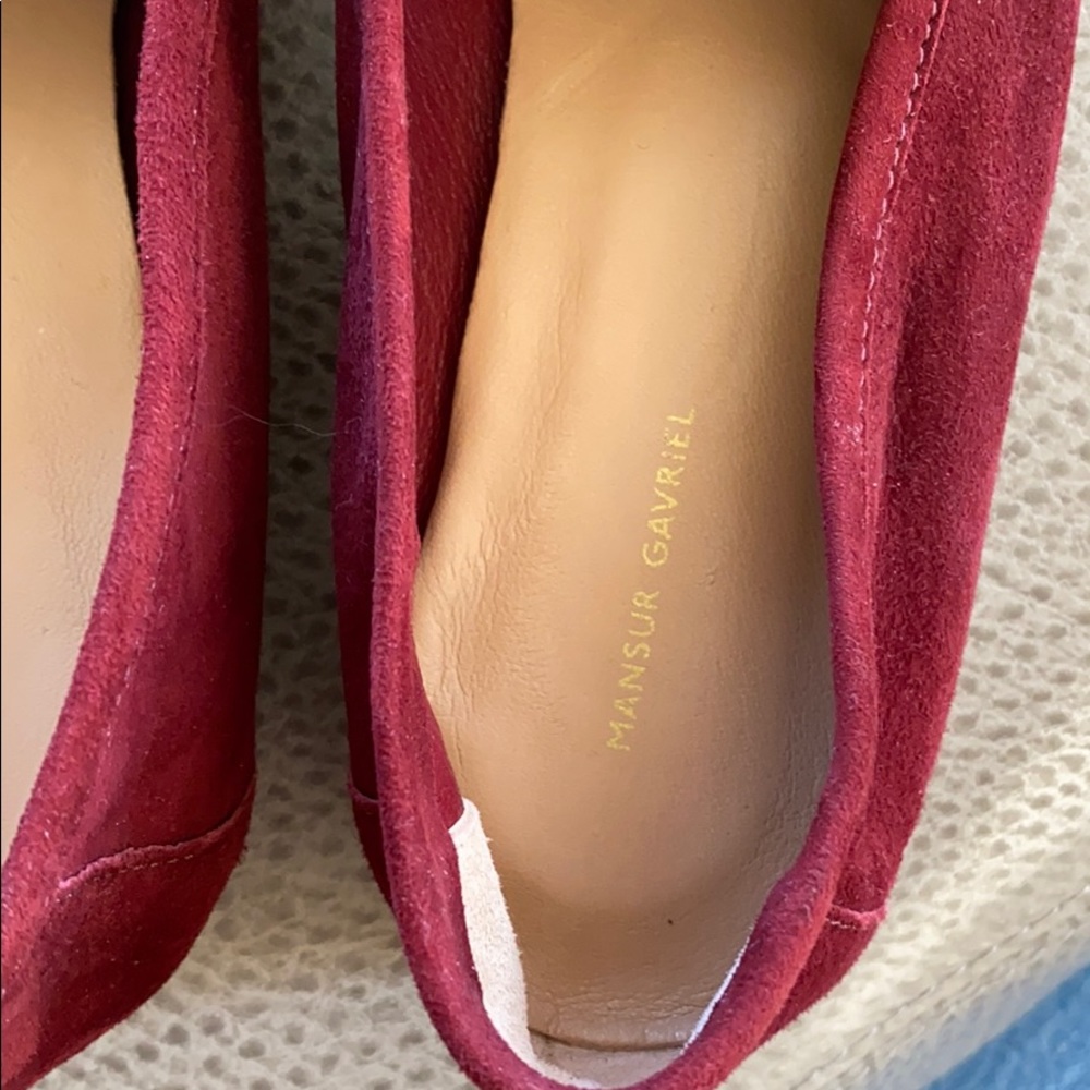 Shoes - Picture 3 of 4